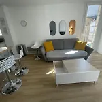 Bel 6p Centre Apartment Tours