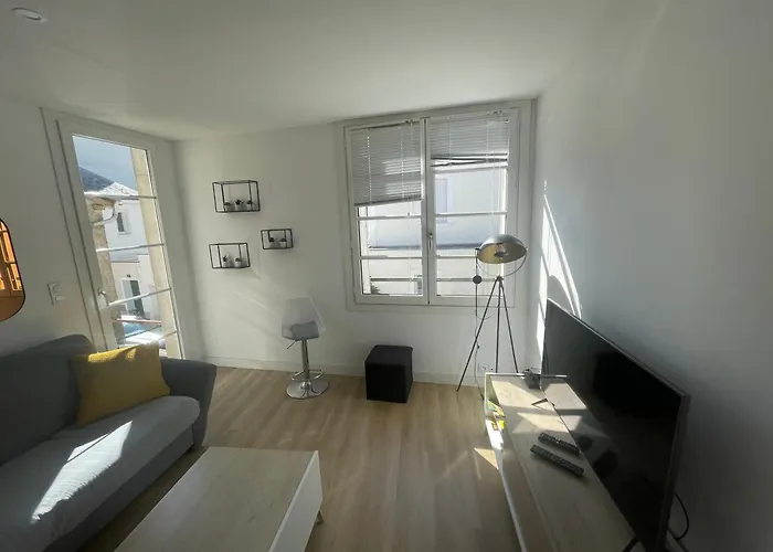 Bel 6p Centre Apartment Tours